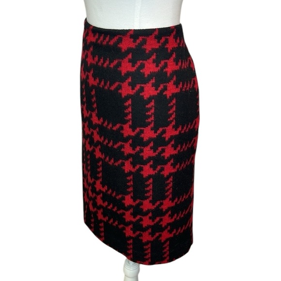 Talbots Red and Black Houndstooth Skirt - Picture 3 of 6